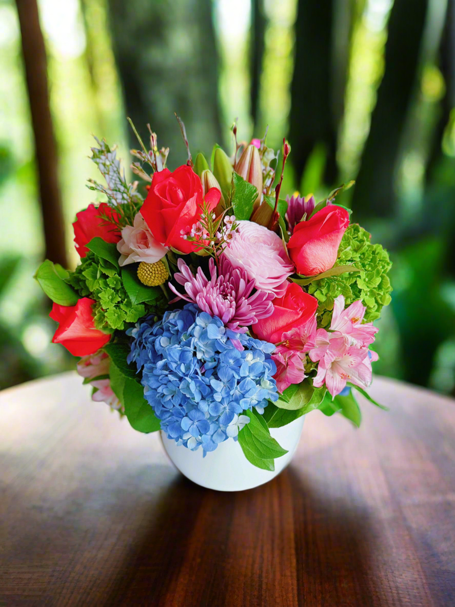 Elegant Fusion- Short flower vase arrangement
