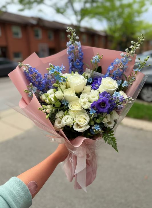 Victory in Bloom_Graduation Best florist in Oakville_Free local Delivery_Same Day flower delivery