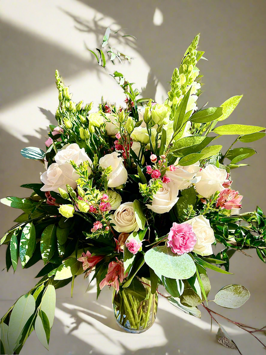 Soft Bloom flower bouquet