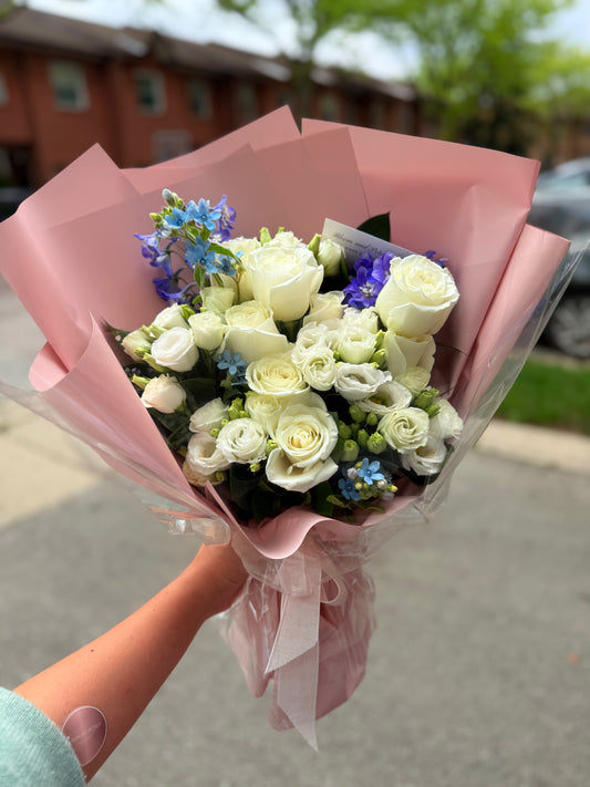 Victory in Bloom_Graduation Best florist in Oakville_Free local Delivery_Same Day flower delivery